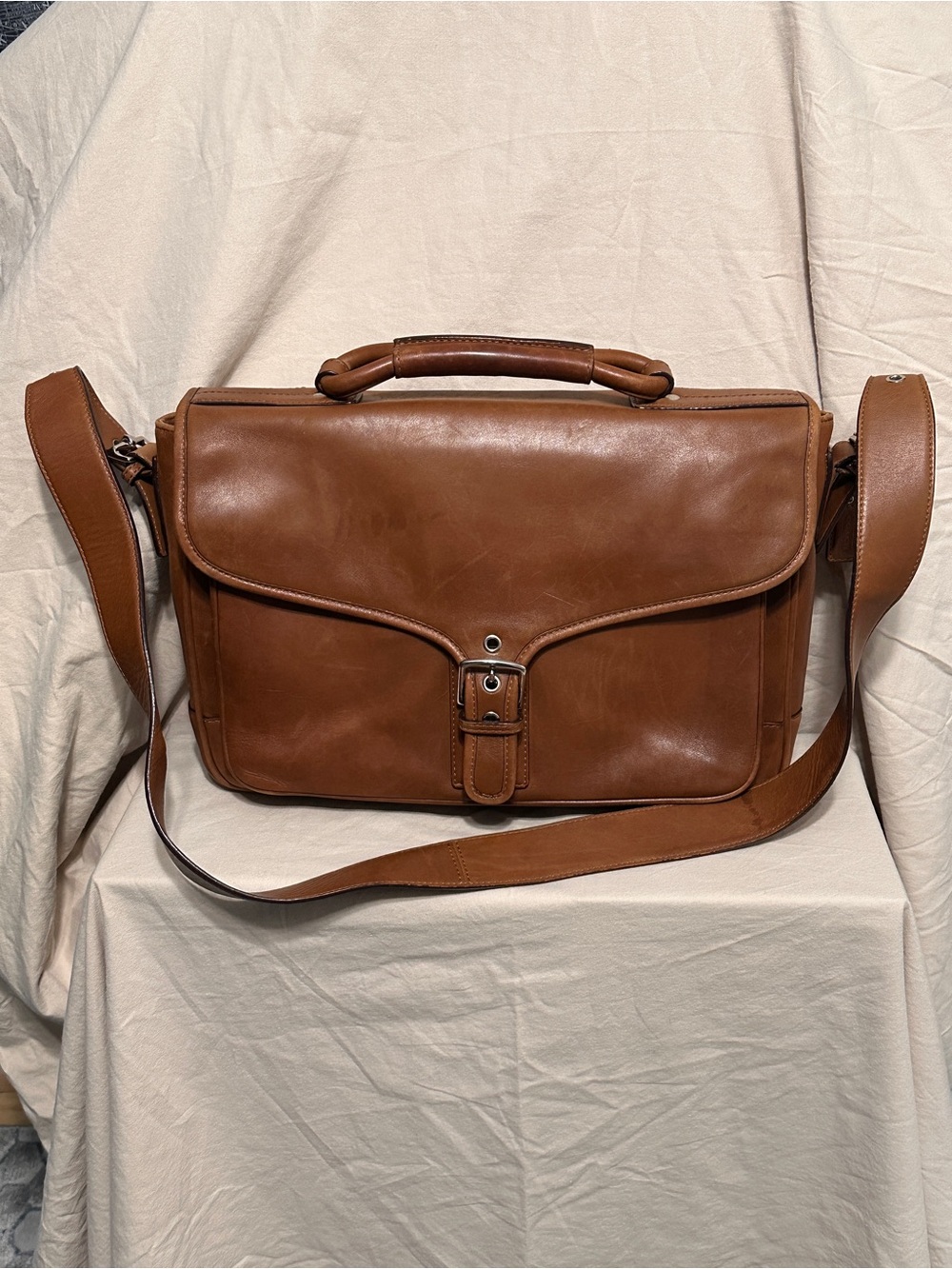 Men's Coach Brown Leather Messenger Bag - Classic Carry
